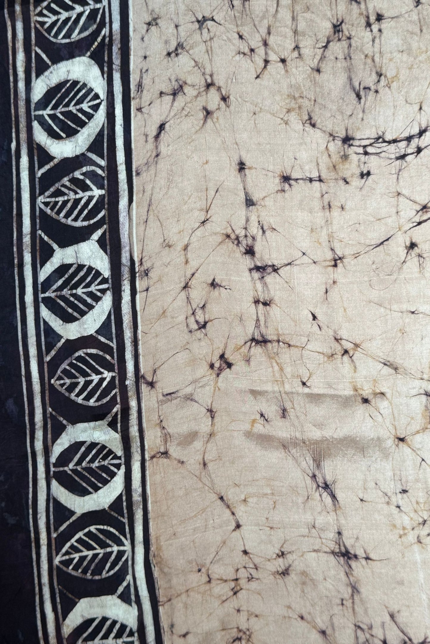 Charcoal Ivory Bloom