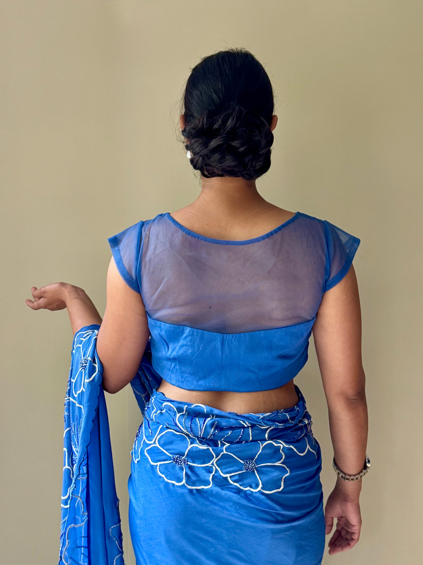Blue Meadow, Chandni Neela
