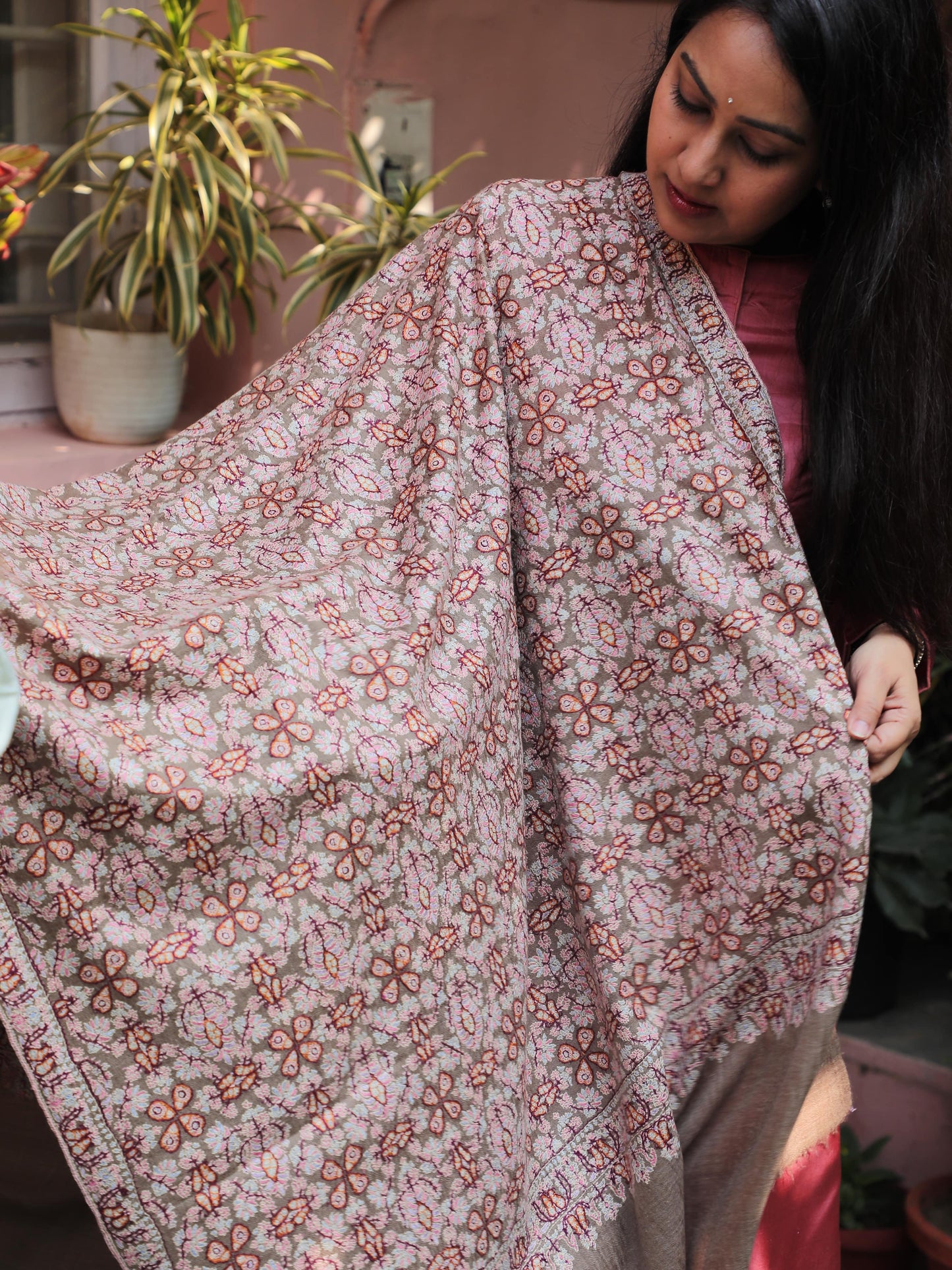 Sonpah Taupe Blossom, Rust Rosette Pashmina