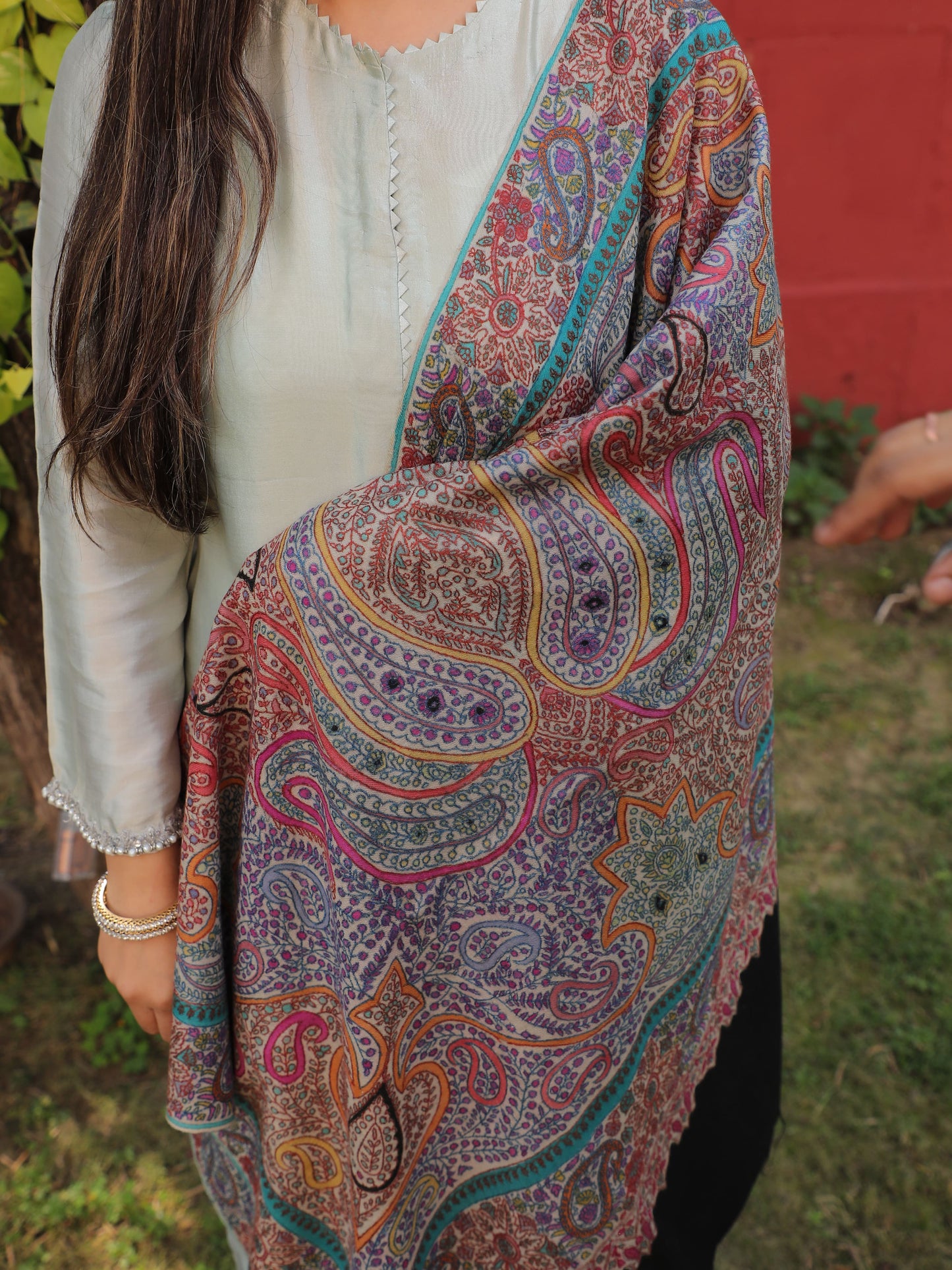 Rang-e-Pashmina Sonpah, Mehfil Multicolor Pashmina