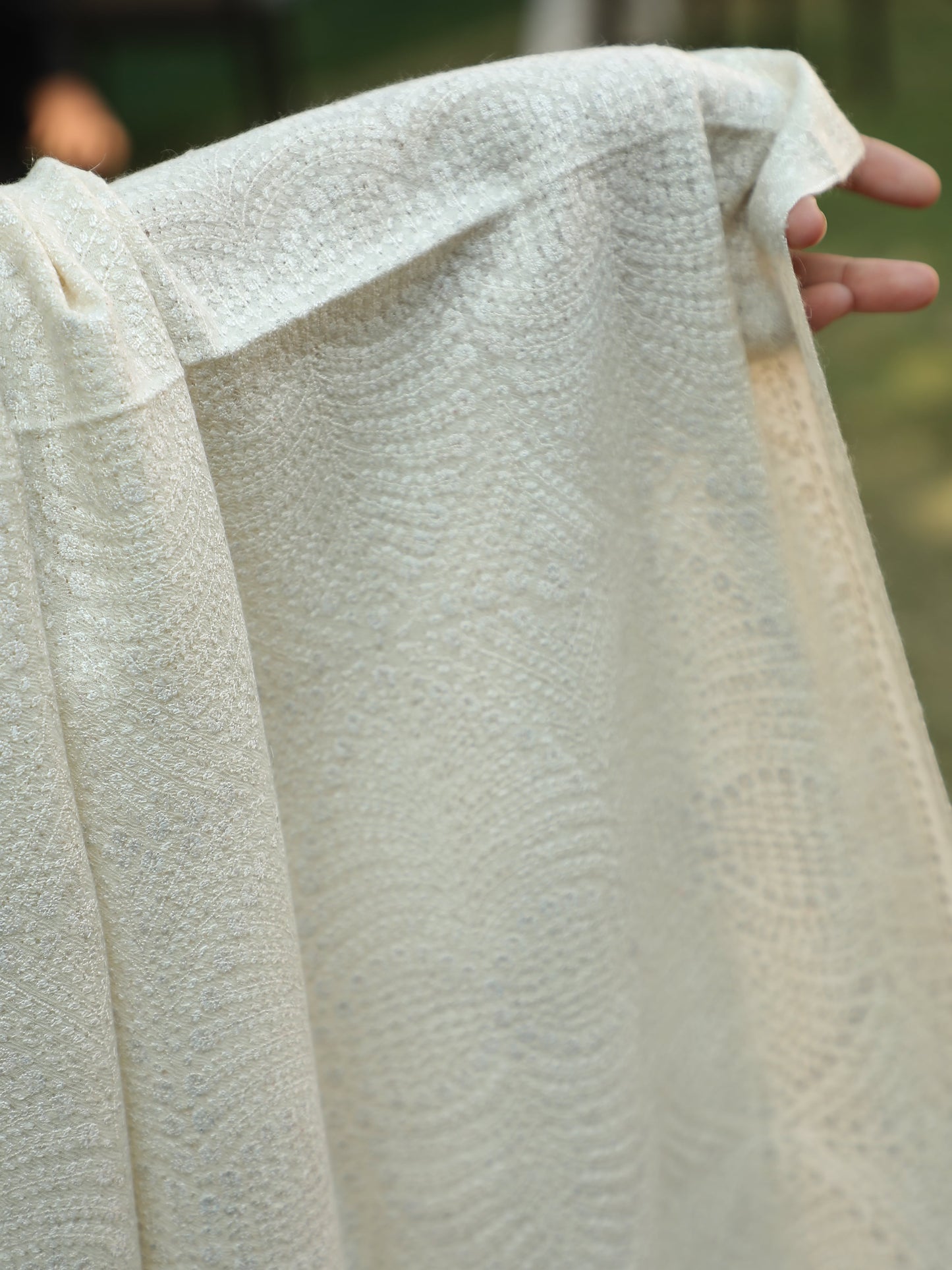 Cream Whisper Pashmina, Moonlight Sozni