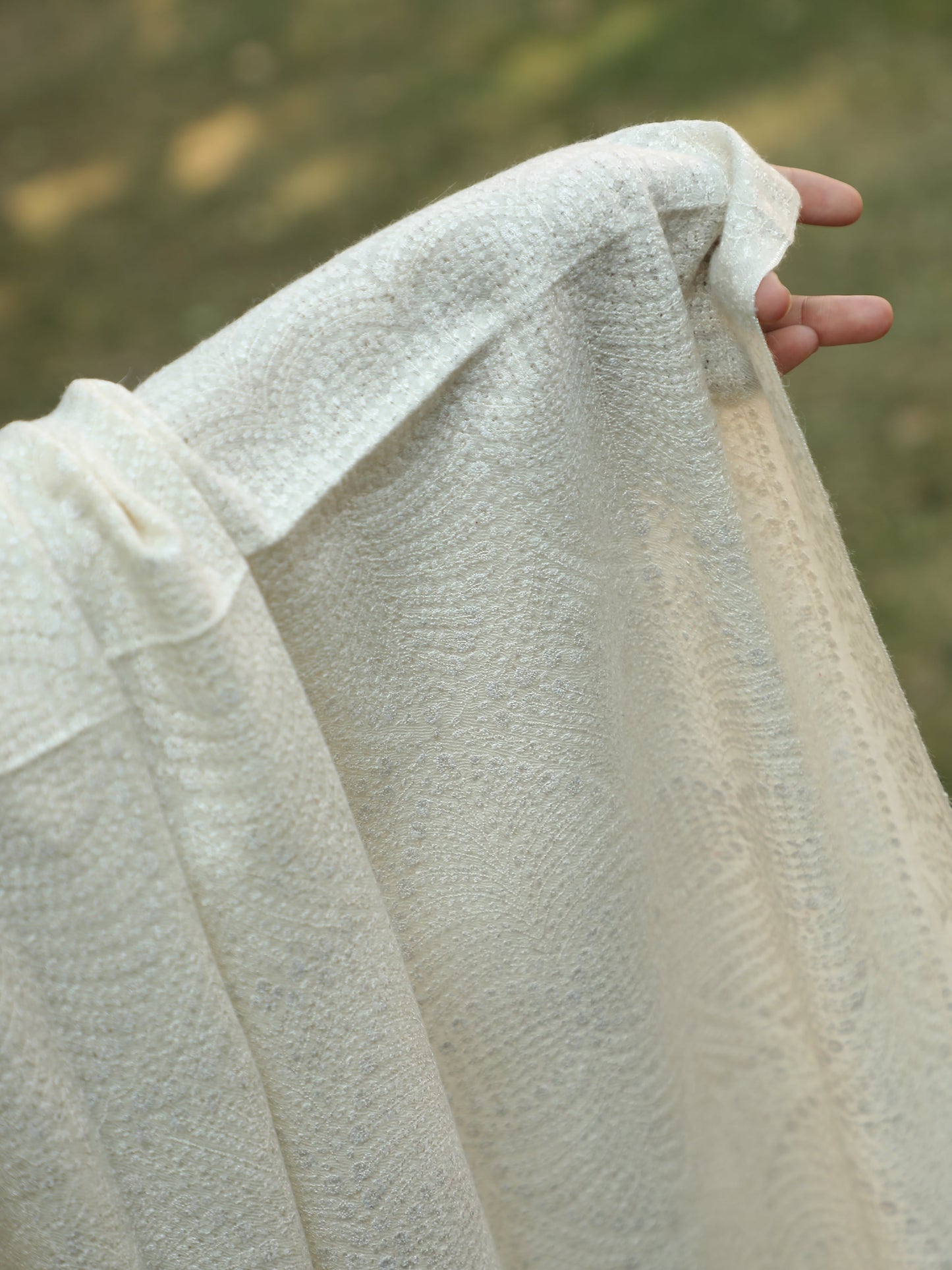 Cream Whisper Pashmina, Moonlight Sozni